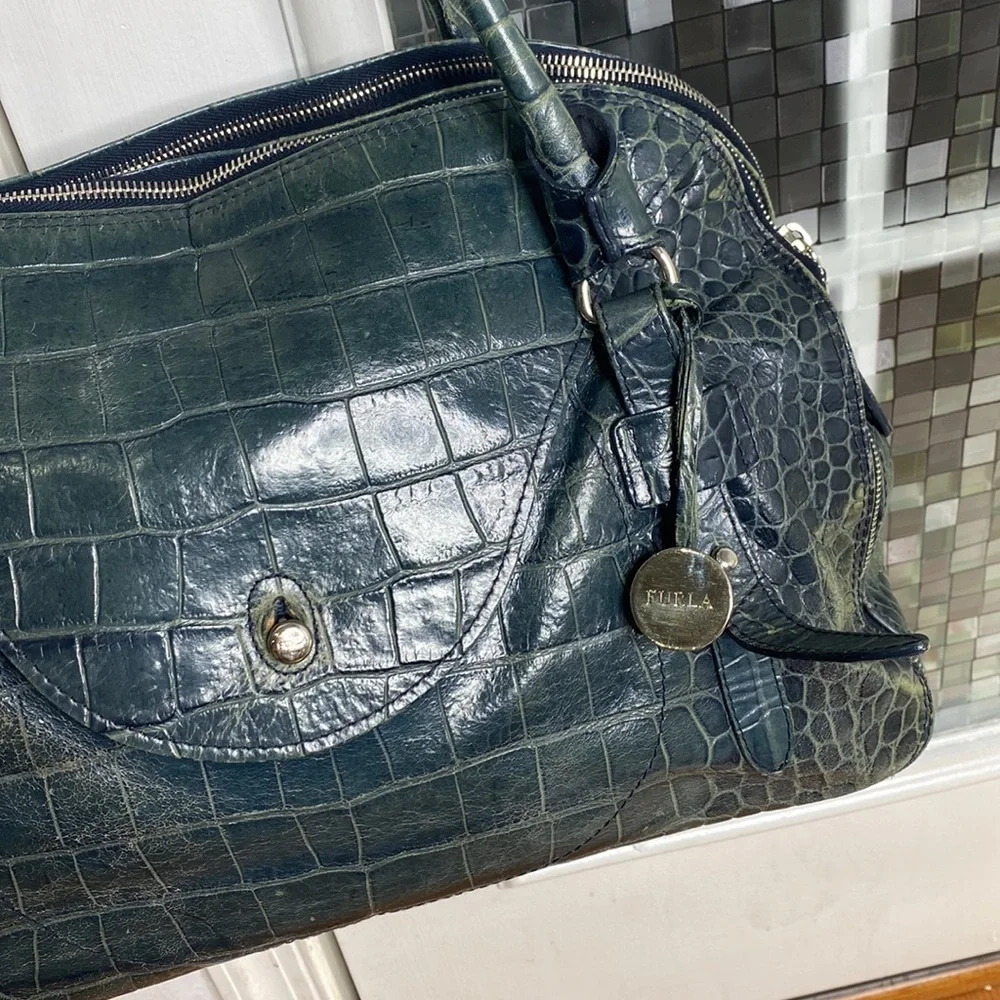 💕 Furla gorgeous turquoise crocodile Italian leather x large satchel bag 💕
